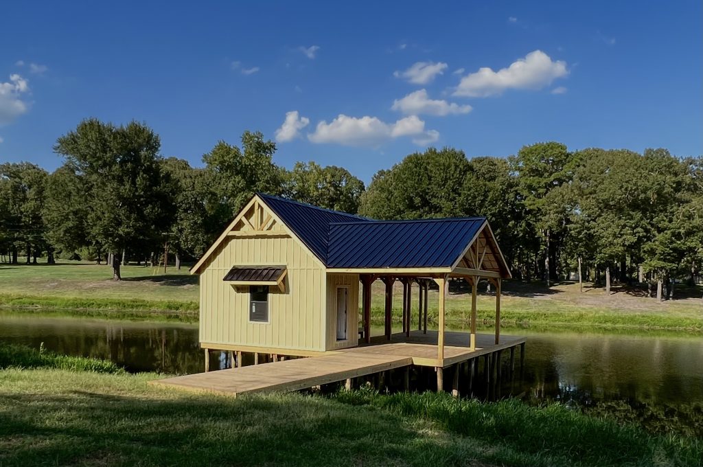 construction in Elkhart Texas